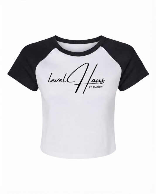 SIGNATURES RAGLAN CROPPED TEE